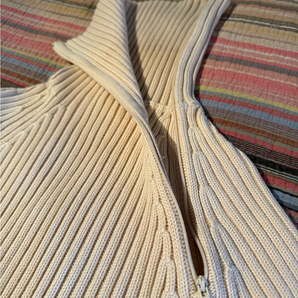 Banana Republic Cream Ribbed Turtleneck Sweater - Picture 6 of 12